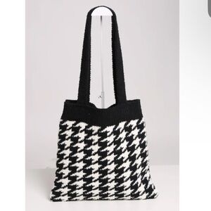 New Comfyluxe Houndstooth Luxury Soft Knitted Tote Bag Black/White